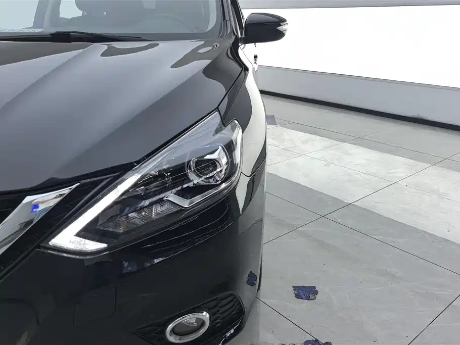 Sylphy 1.6 XV CVT Premium
