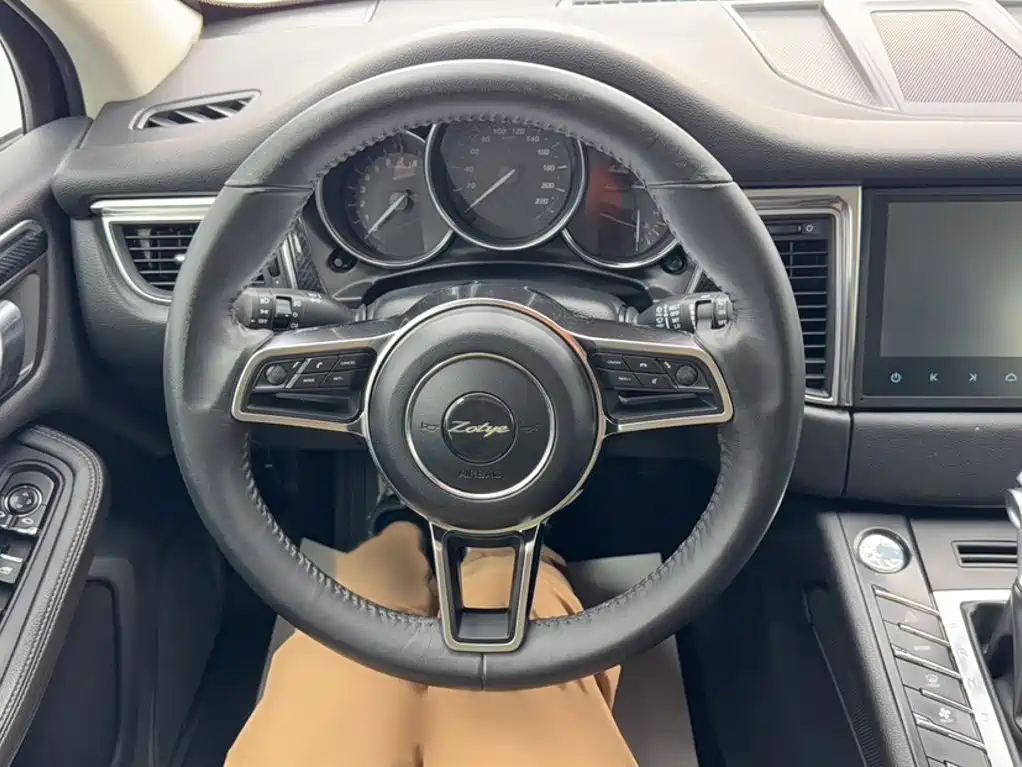 Zotye SR9 2.0 T Auto Ultimate Road