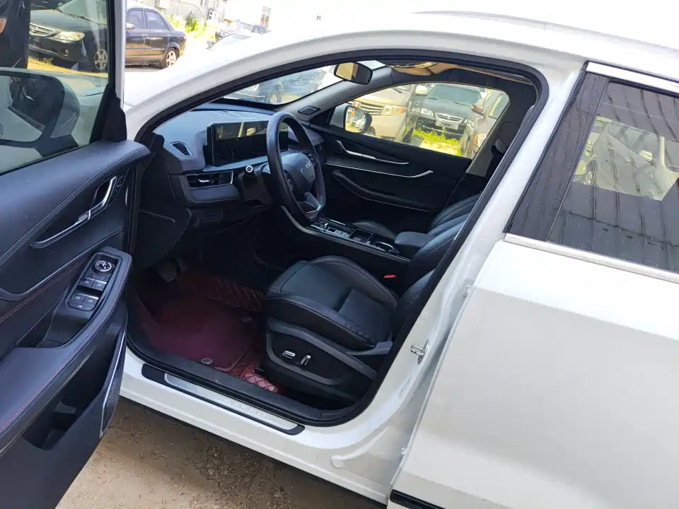 Exeed Zhuifeng Ride the Wave 1.5 T CVT Royal Wind