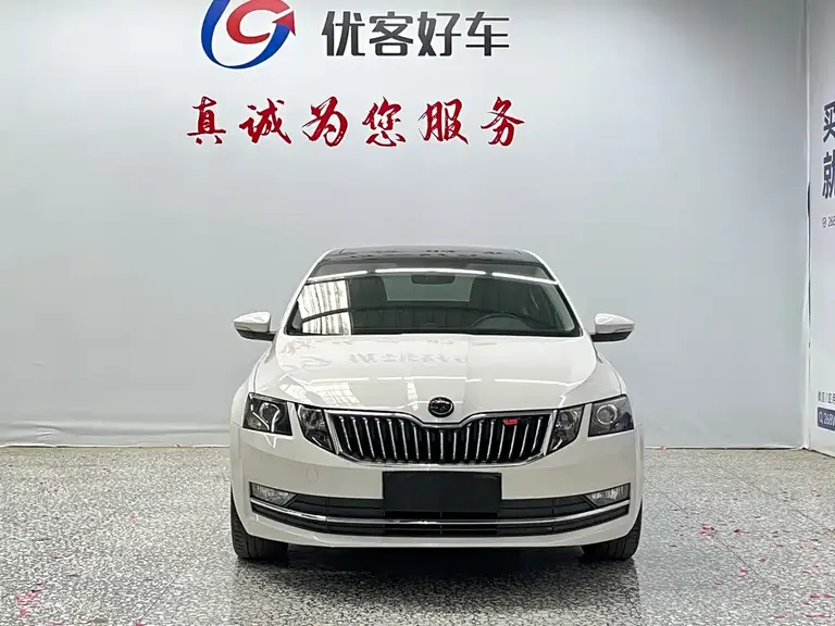 Skoda Octavia 1.5 L Auto Smart Travel Luxury