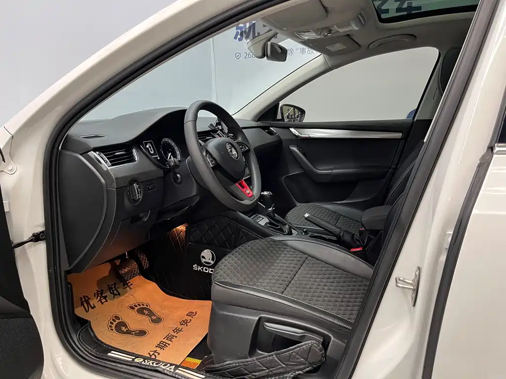 Octavia 1.5 L Auto Smart Travel Luxury