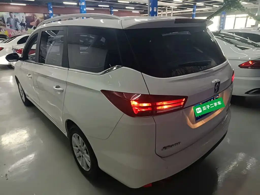 Baojun 360 1.5 L CVT Elite CN-VI