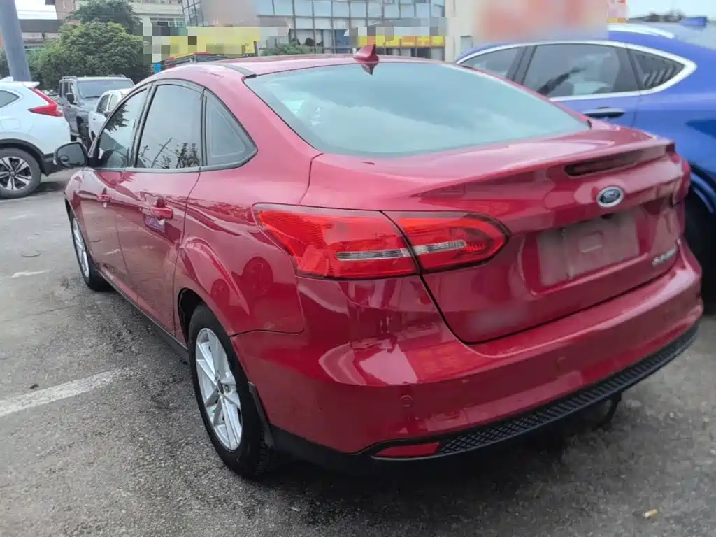 Focus Sedan Classic 1.6 L Auto Style Smart Travel