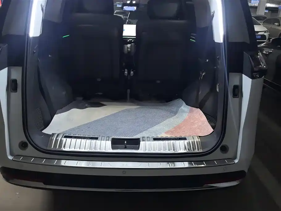 Trumpchi E8 NEV 传祺E8 PHEV 2024款 150 km MAX