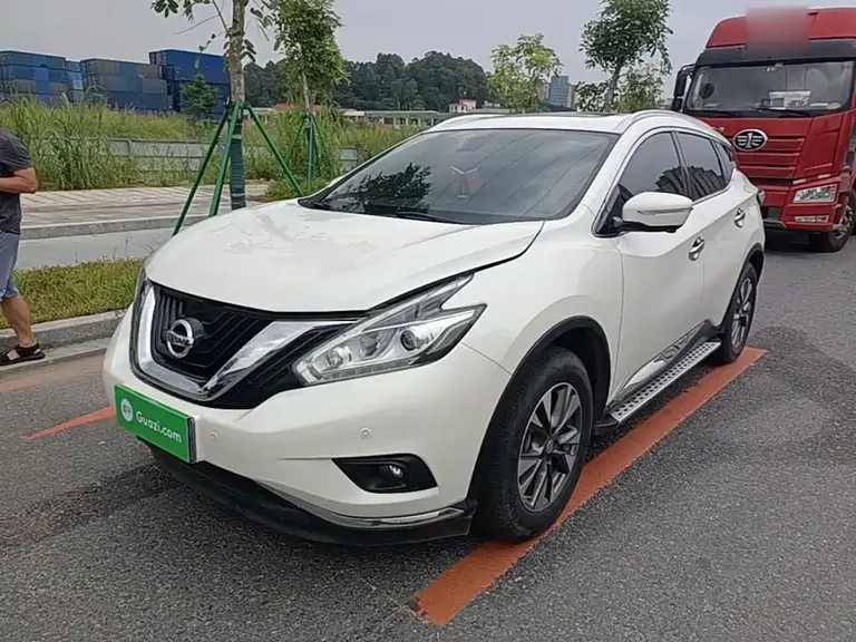 Nissan Murano 2.5 L XL 2 WD Connected Luxury