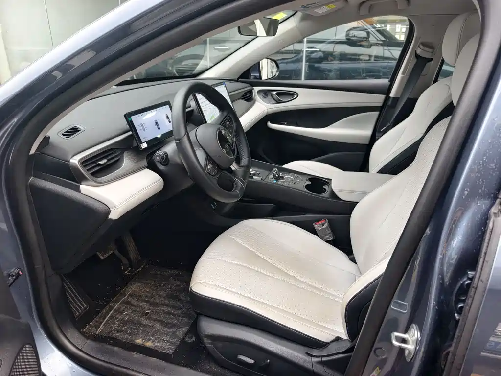 Seal 05 DM-i DM-i Smart Drive 120 KM Flagship