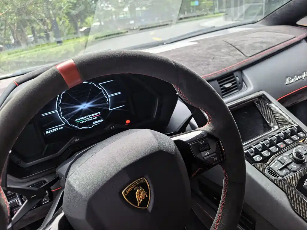 Aventador LP 700-4