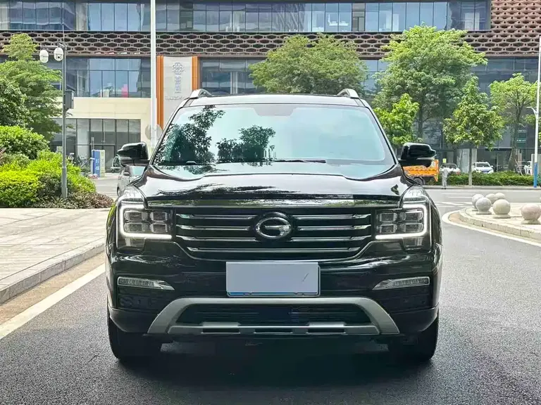 GAC Trumpchi GS8 320 T 2 WD Luxury Connected (7-seat)