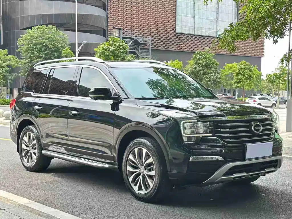 GAC Trumpchi GS8 320 T 2 WD Luxury Connected (7-seat)