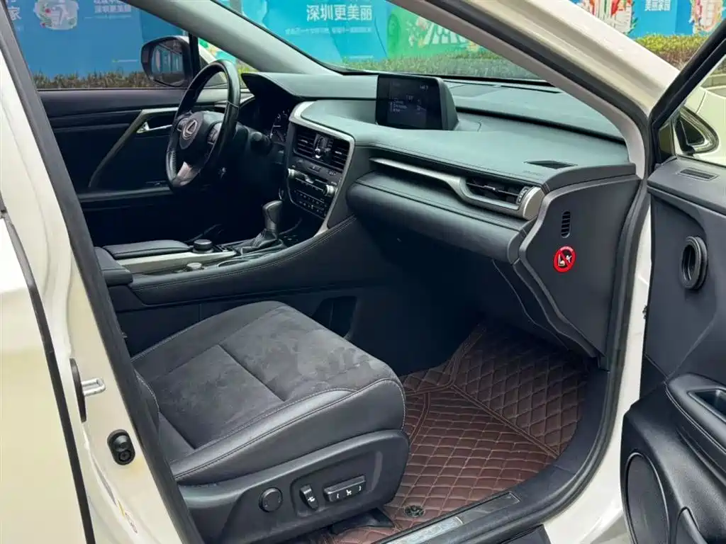 Lexus RX 300 2 WD Elite CN-VI