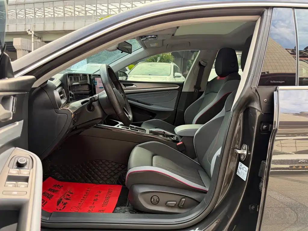 Lamando Lamando L 280 TSI DSG Spicy Cool