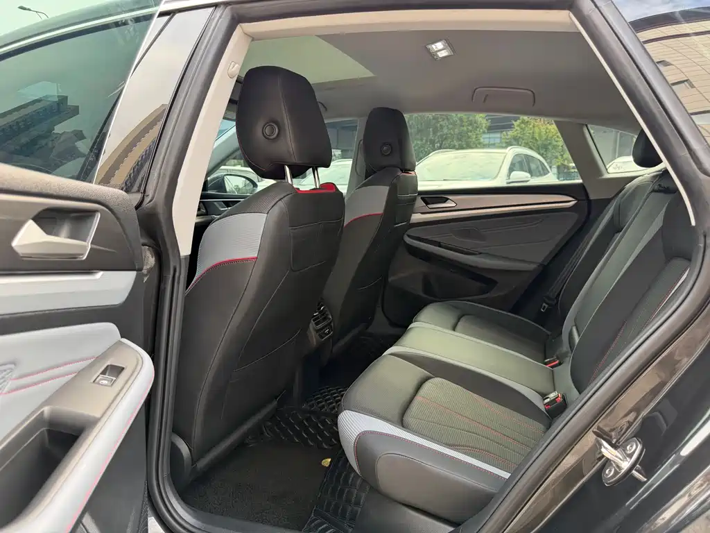 Lamando Lamando L 280 TSI DSG Spicy Cool