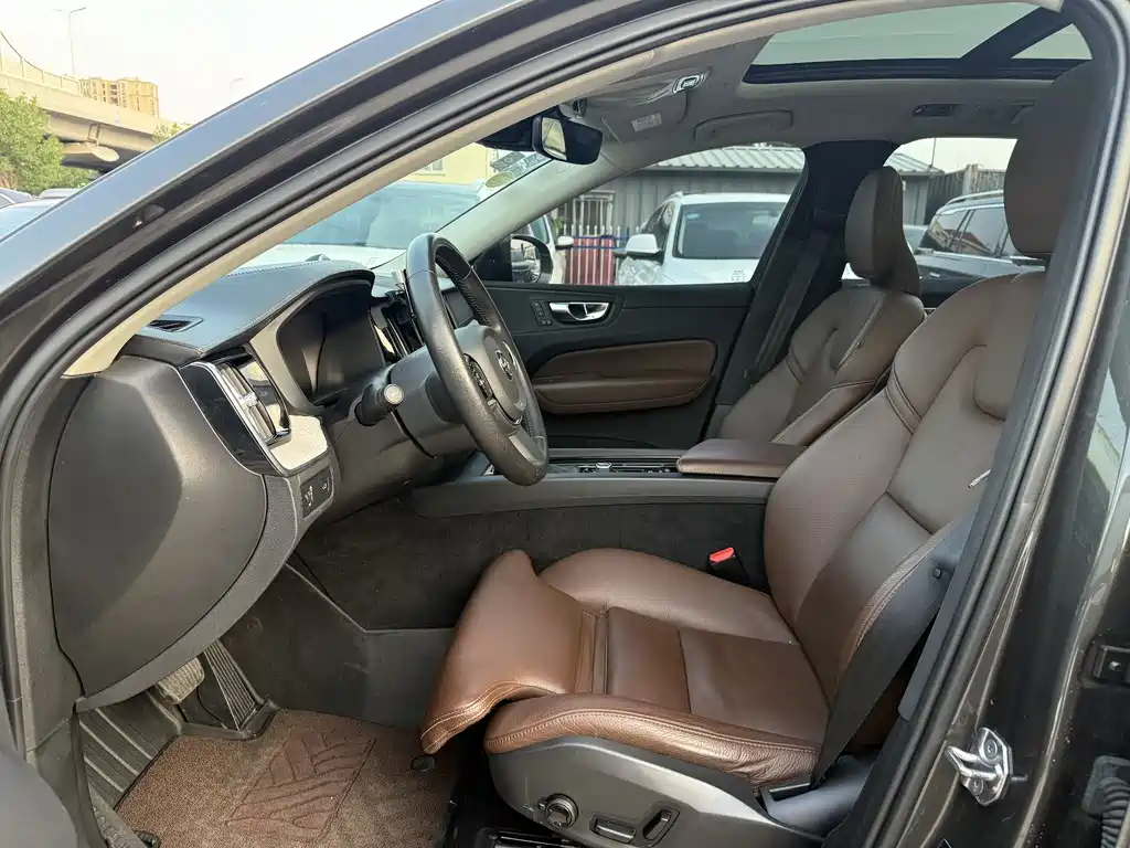 Volvo XC60 T5 4 WD Smart Vision Luxury