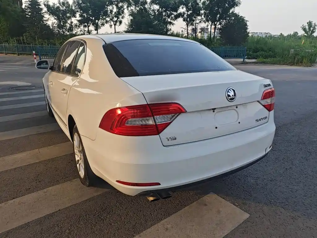 Superb 速派 2015款 1.8 TSI 手动绅仕版