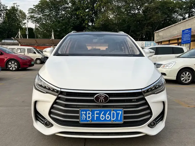 BYD Song MAX 1.5 T Auto Connected Distinguished 7-seat