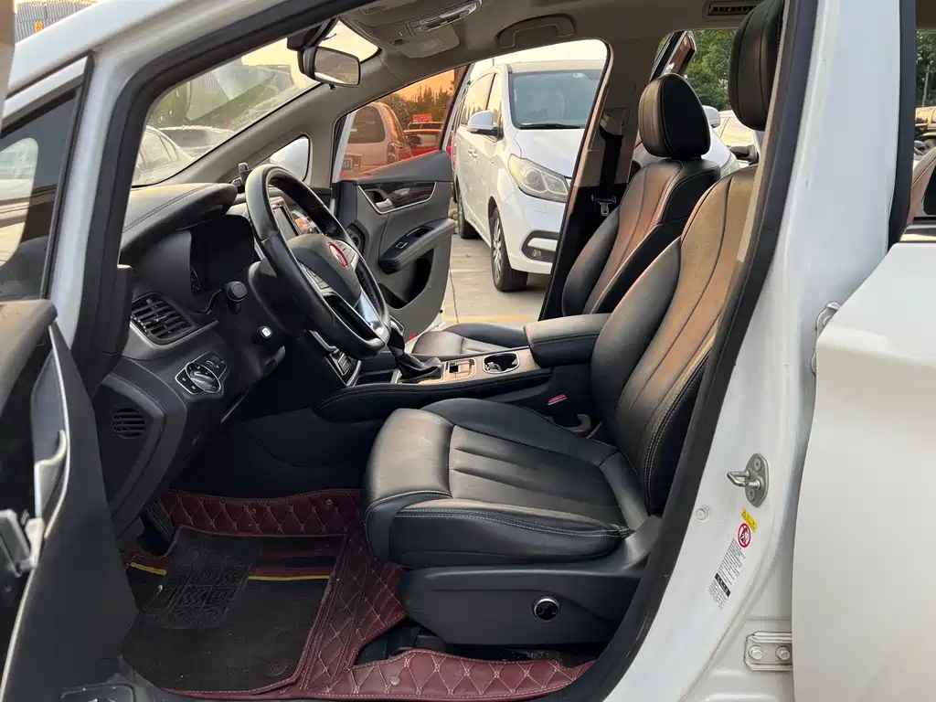 Song MAX 1.5 T Auto Connected Distinguished 7-seat