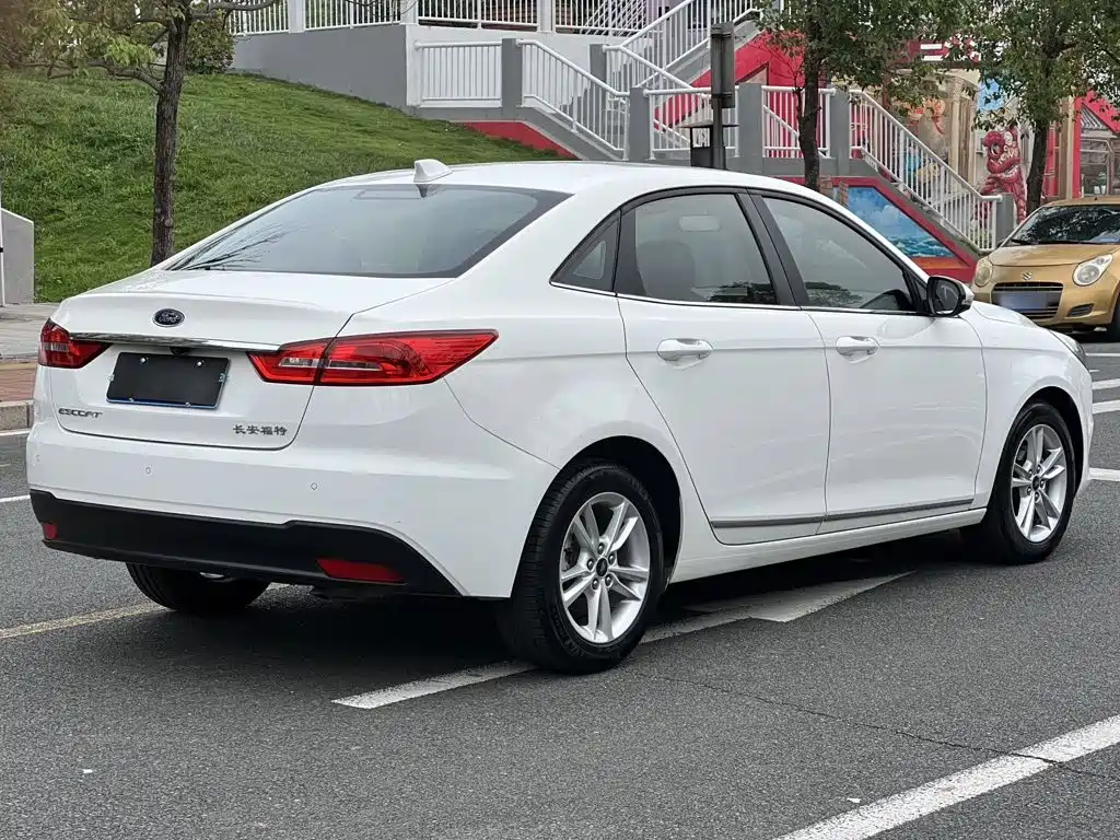 Escort Facelift 1.5 L Auto Joy CN-VI
