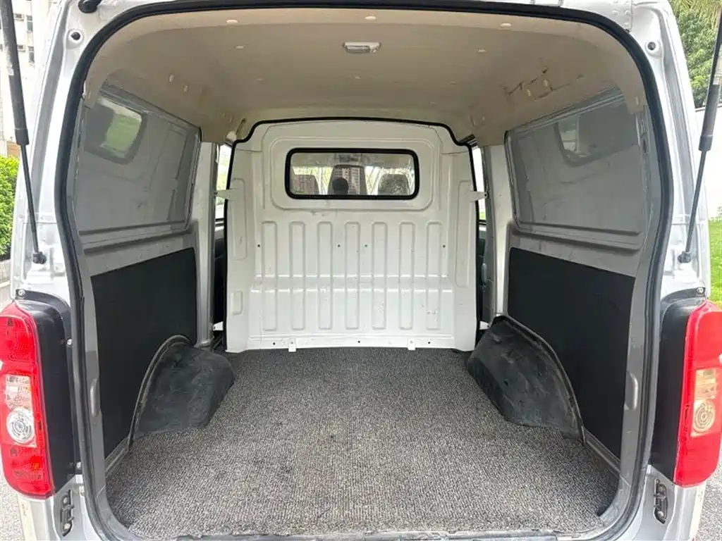 Changan Ruixing M80 1.5 L Basic 4-seat Single AC AC CN-VI Flat Roof Hatch DAM15 KR