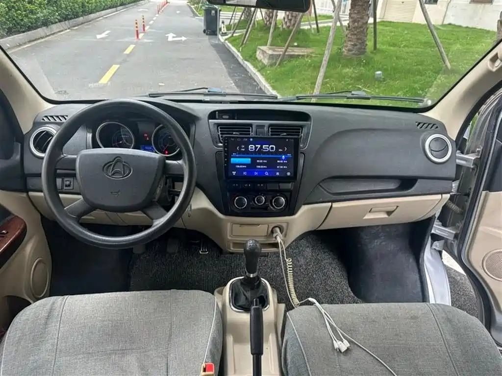 Changan Ruixing M80 1.5 L Basic 4-seat Single AC AC CN-VI Flat Roof Hatch DAM15 KR