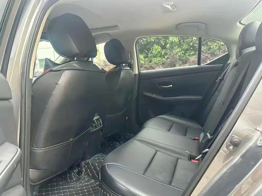 Sylphy Facelift 1.6 L XL CVT Joy