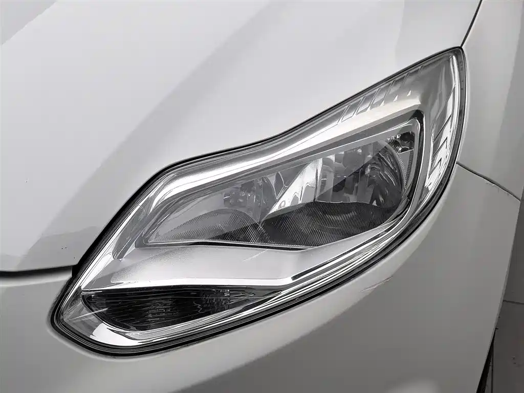 Focus Sedan 1.6 L Manual Style
