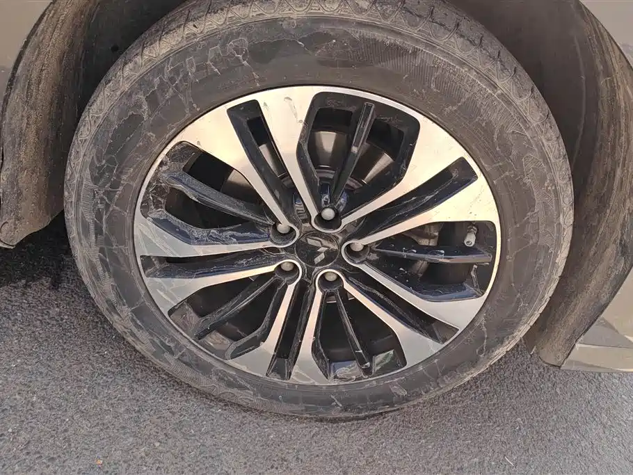 Wuling Victory 1.5 T CVT Flagship