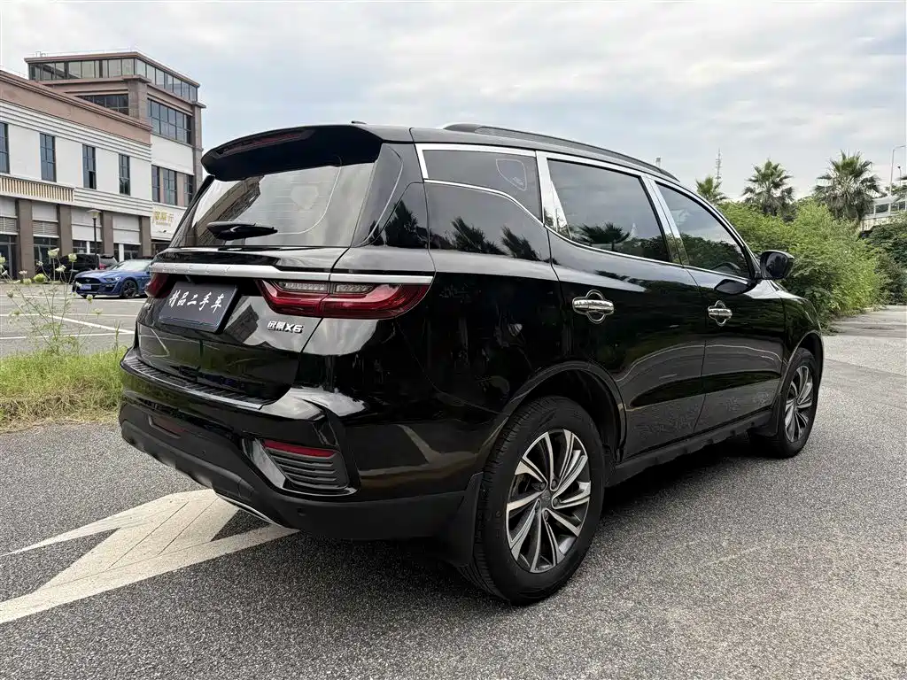 Vision X6 1.4 T CVT Distinguished
