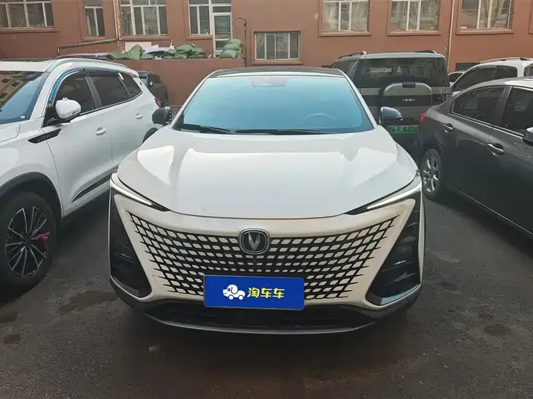 Changan UNI-T 1.5 T Distinguished