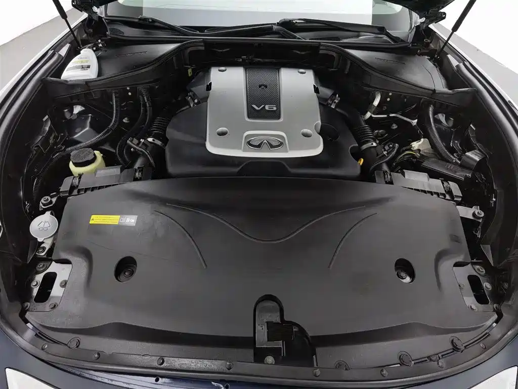 Infiniti Q70 Q70 L 2.5 L Joy