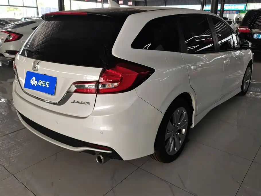 Jade 1.8 L Auto Comfort