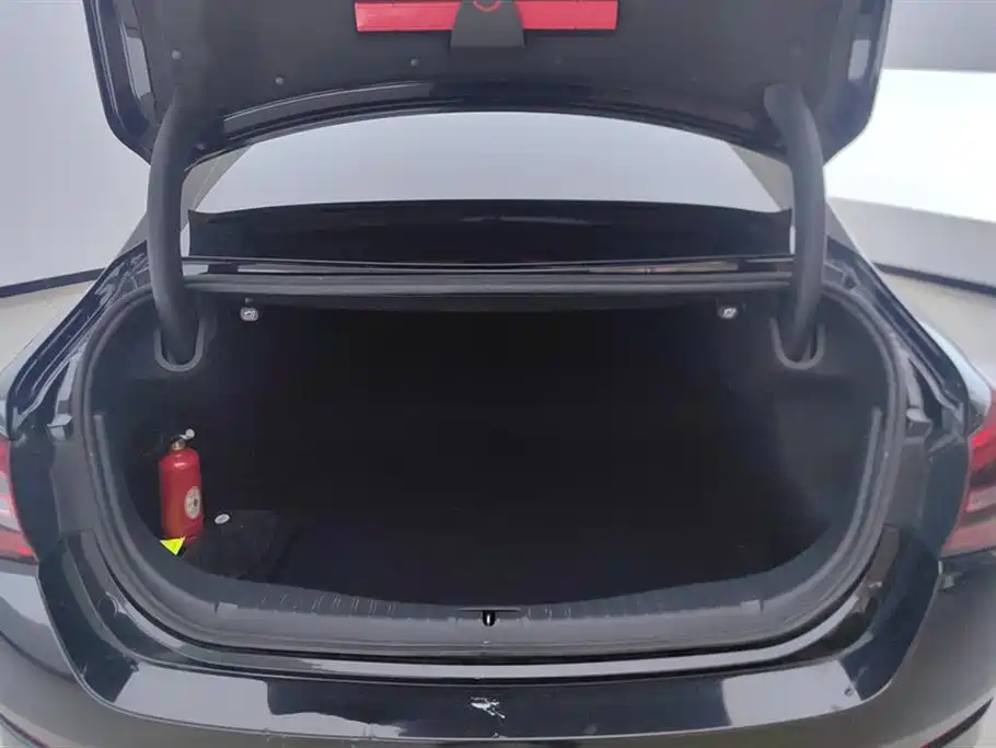 Hongqi H5 Classic Facelift 1.8 T Auto Connected Flagship Enjoyment
