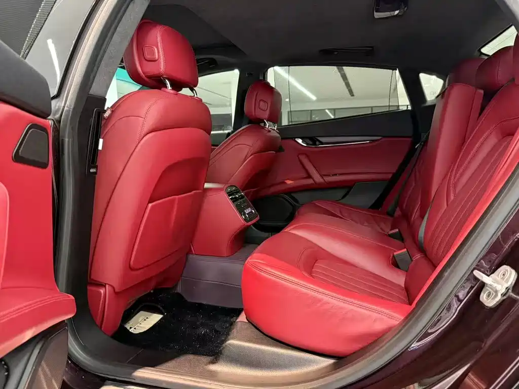 Quattroporte 3.0 T Standard