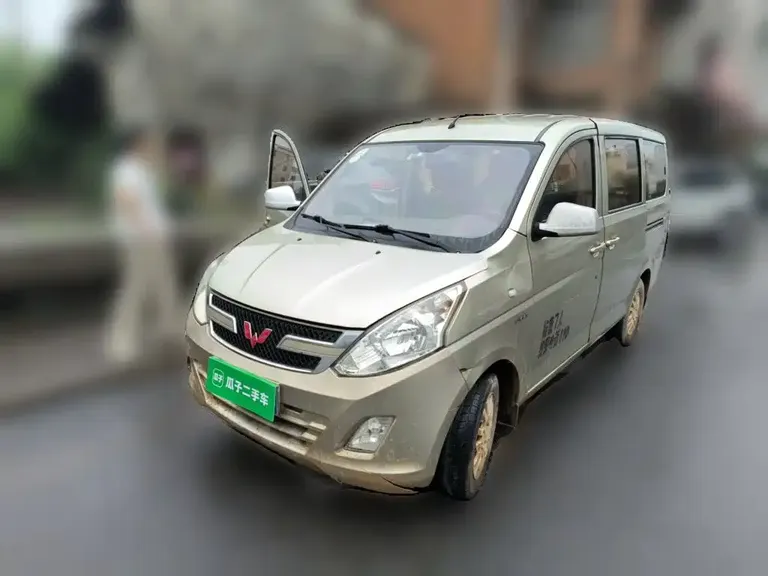 Wuling Rongguang V 1.5 L Standard