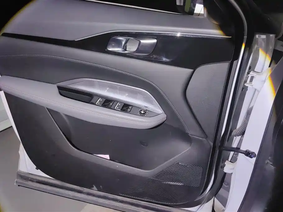 Changan Oshan Z6 NEV Smart Electric iDD 150 KM Flagship PLUS Smart Parking