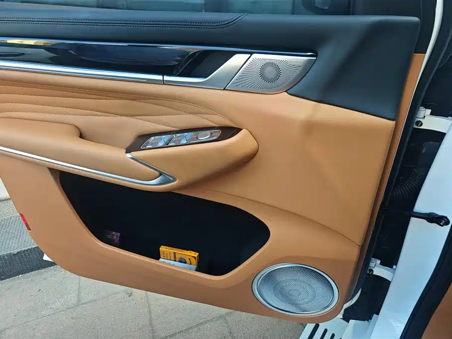 Tank 500 3.0 T Sport Realm 5-seat