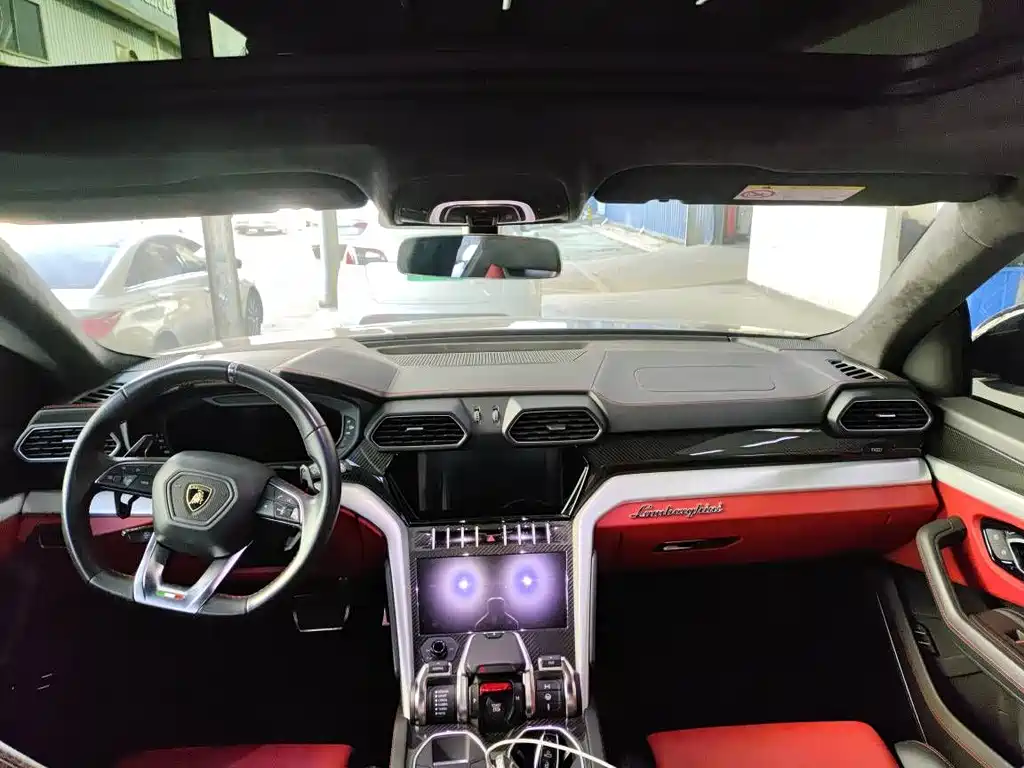Urus 4.0 T V8
