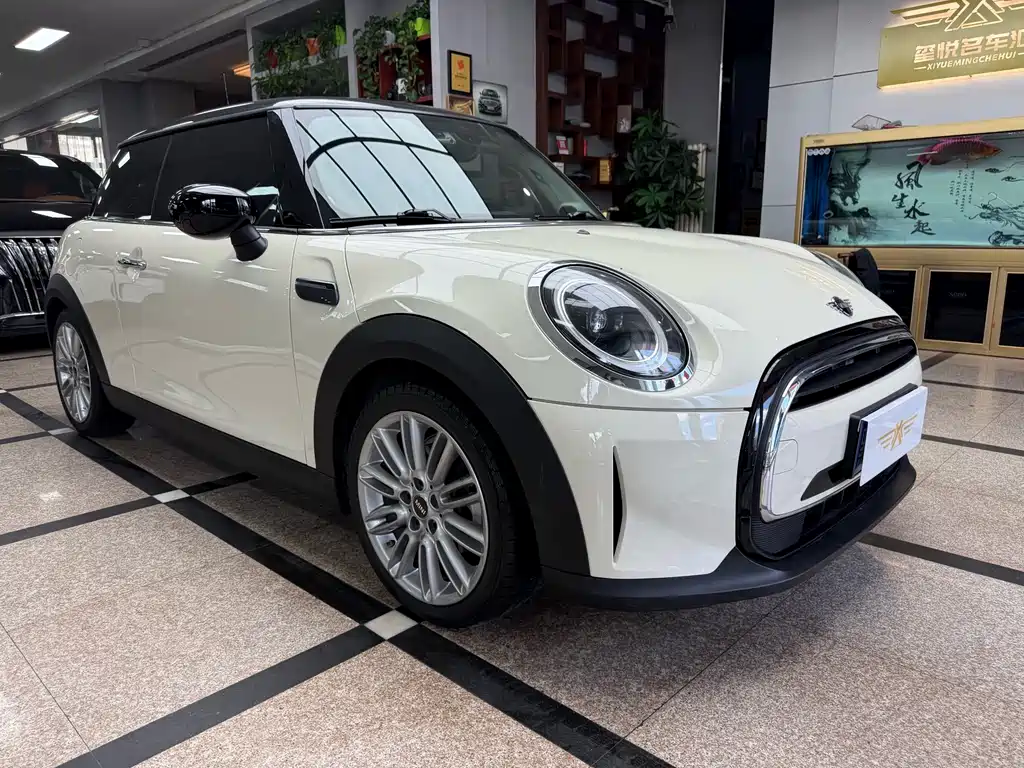 MINI Facelift 1.5 T COOPER Artist