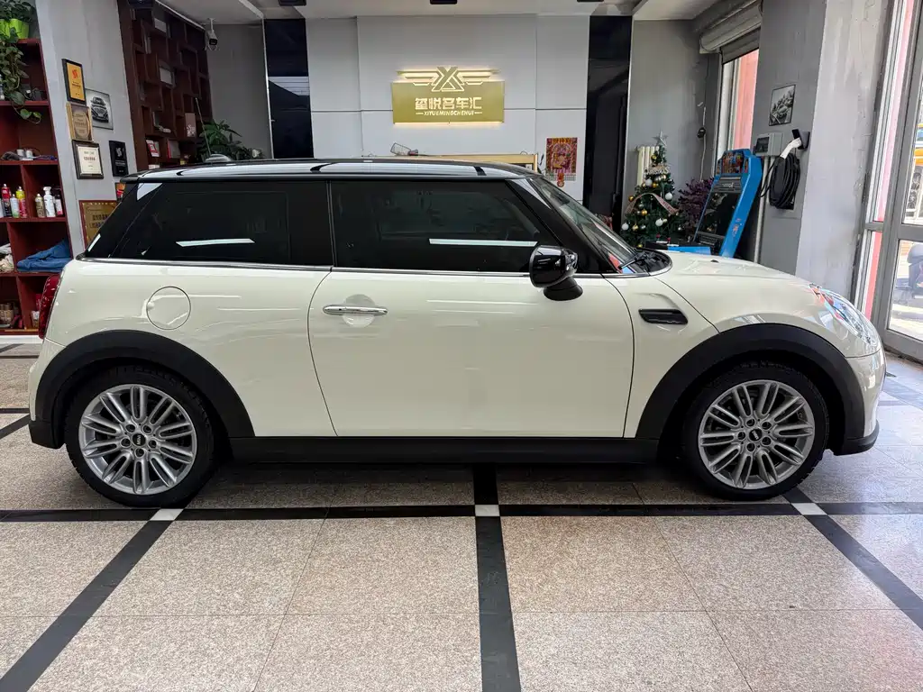 MINI Facelift 1.5 T COOPER Artist