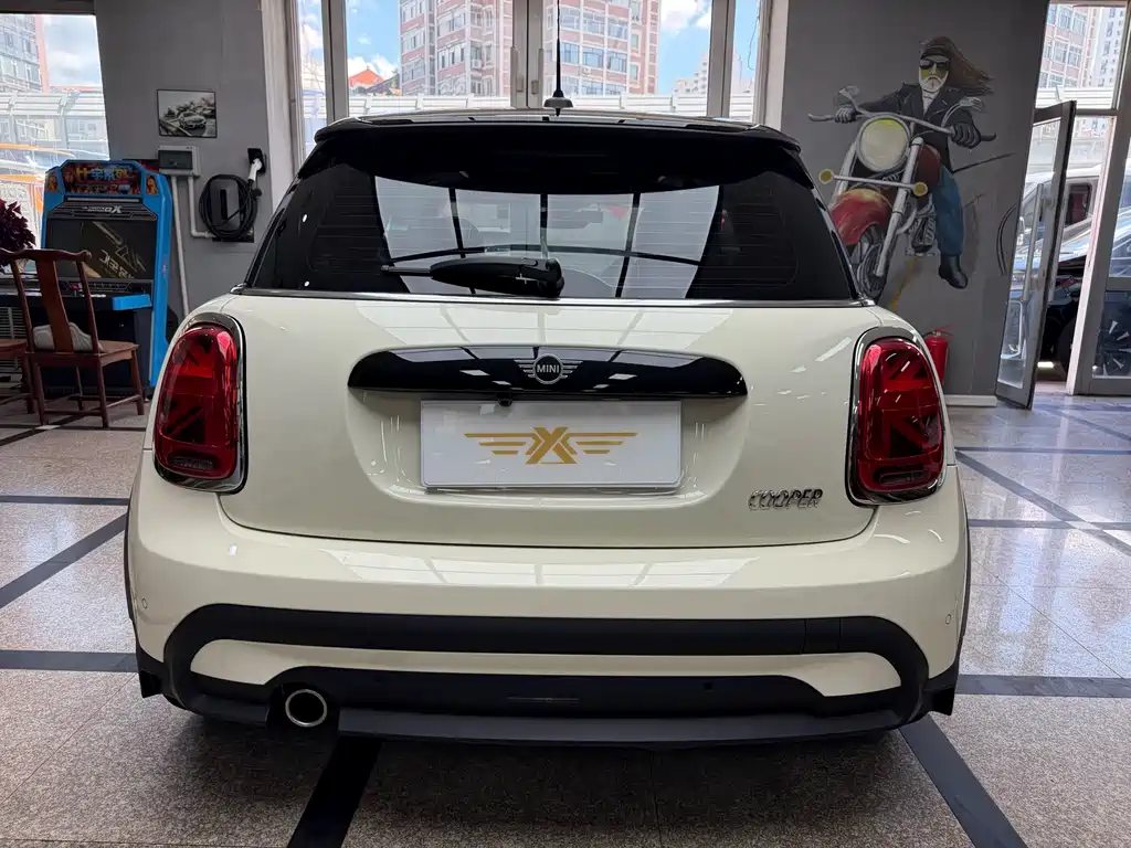 MINI Facelift 1.5 T COOPER Artist