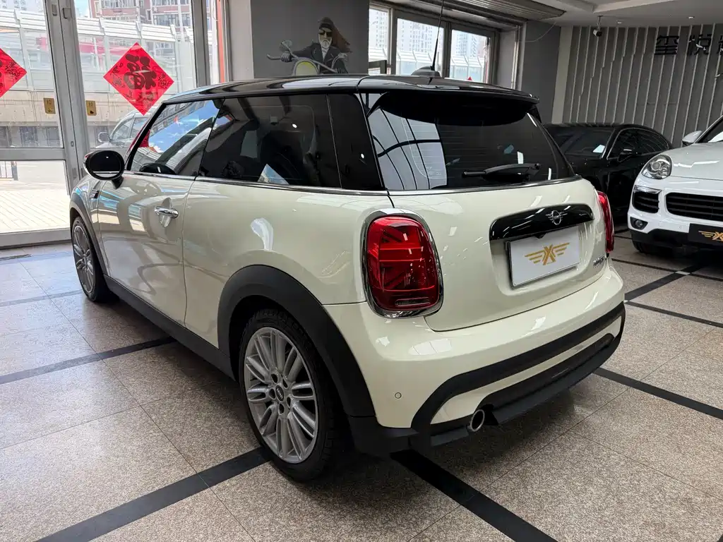 MINI Facelift 1.5 T COOPER Artist
