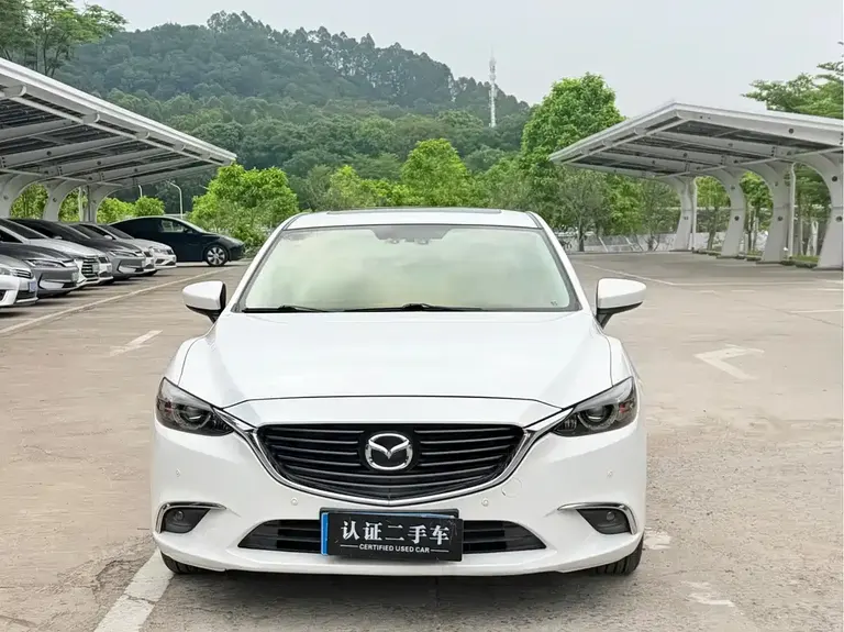 Mazda Atenza 2.0 L Blue Sky Luxury