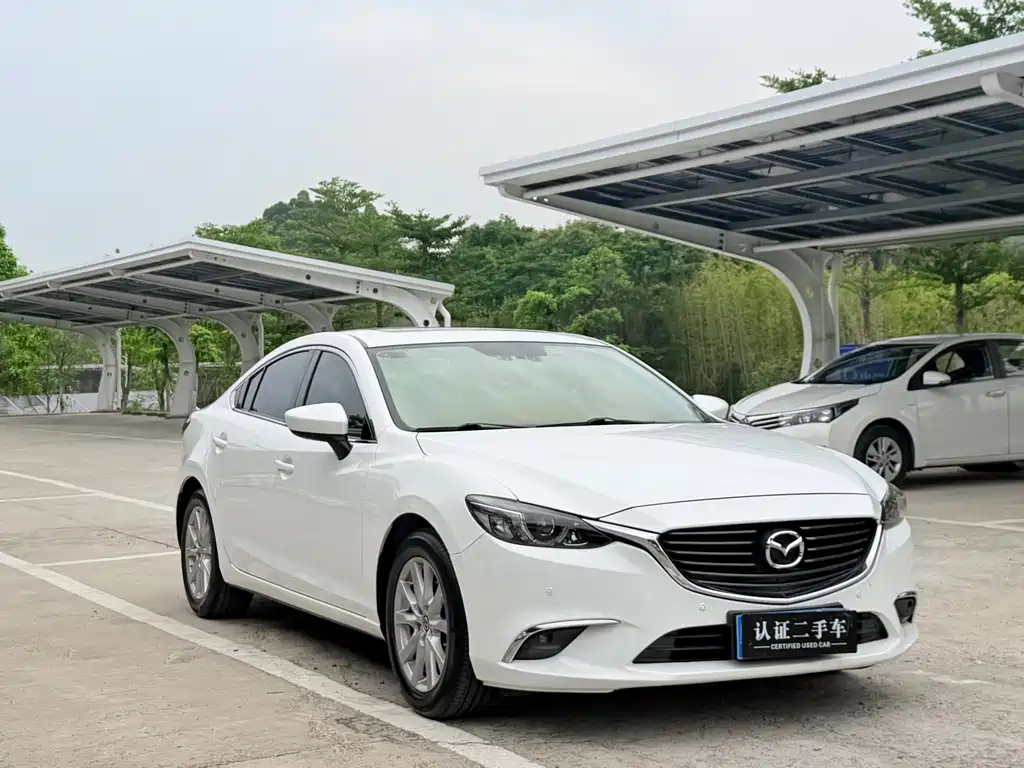 Atenza 2.0 L Blue Sky Luxury