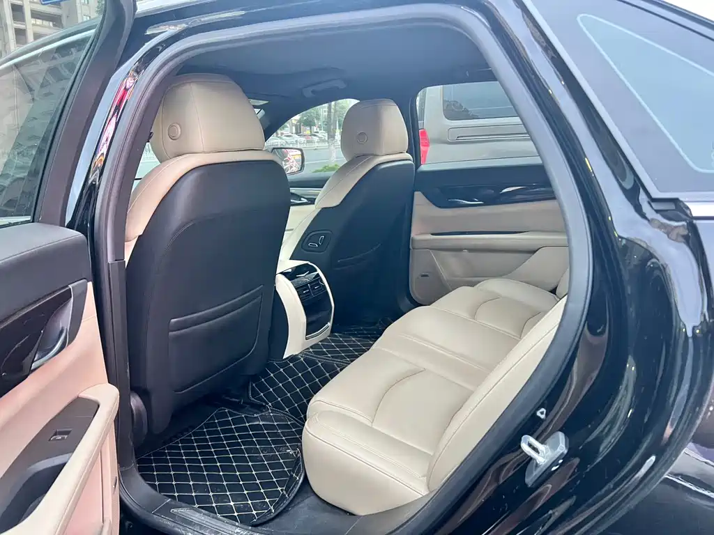 Cadillac CT6 28 T Fashion