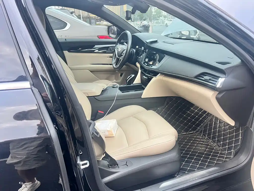 Cadillac CT6 28 T Fashion