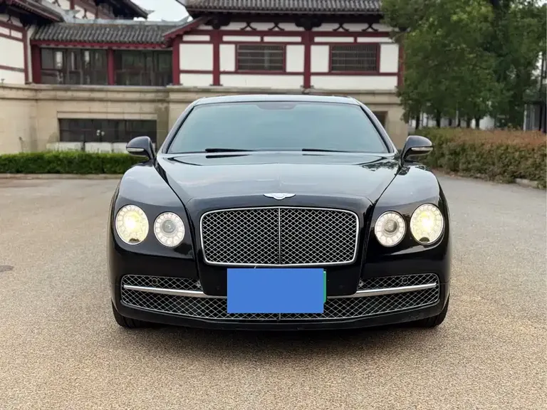 Bentley Flying Spur 4.0 T V8 Distinguished