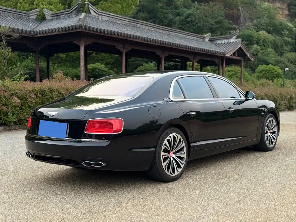 Flying Spur 4.0 T V8 Distinguished