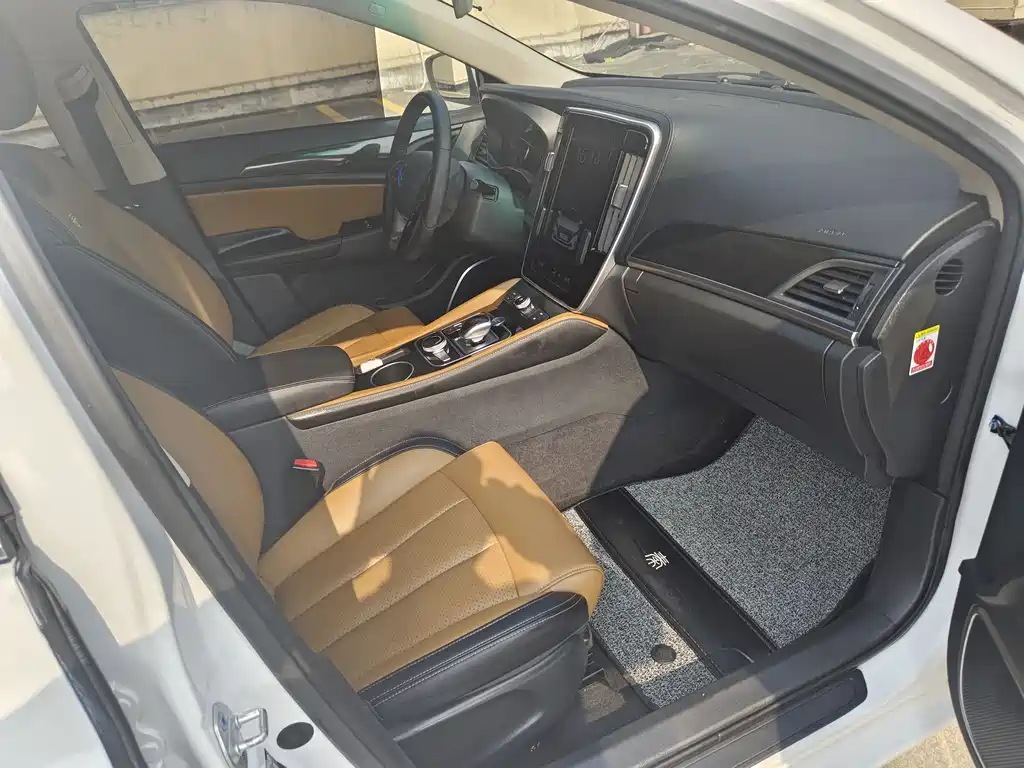 Qin NEV 秦新能源 2018款 1.5 T 智联尊贵型
