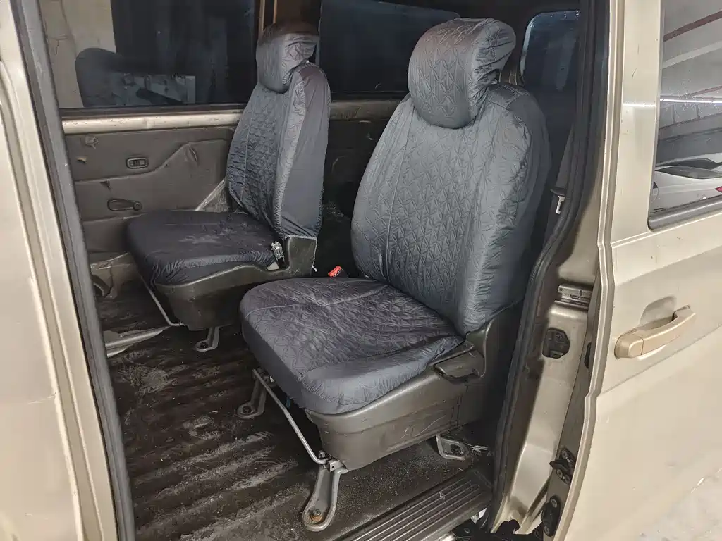 Wuling Rongguang V 1.2 L Standard