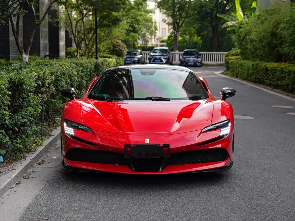SF90 3.9 T V8 Stradale