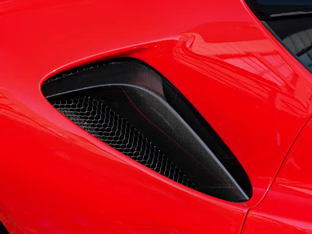 SF90 3.9 T V8 Stradale